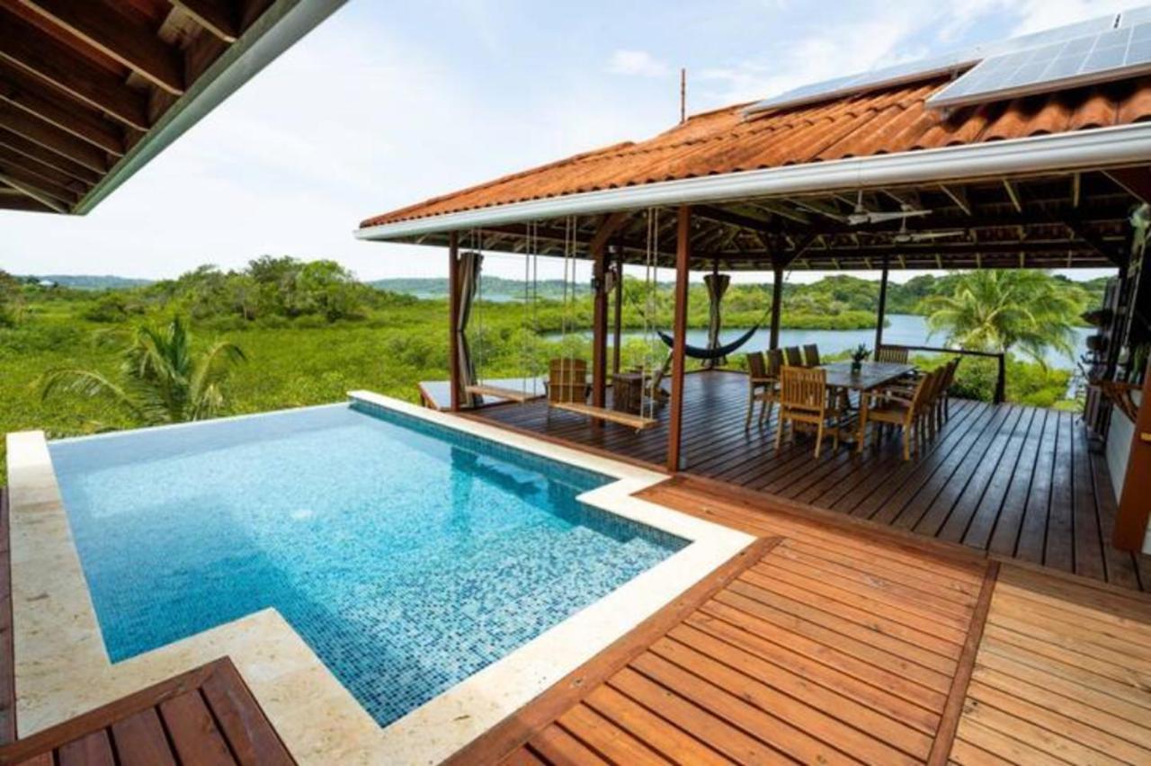 Casa Marlin Bed & Breakfast Bocas del Toro Exterior photo