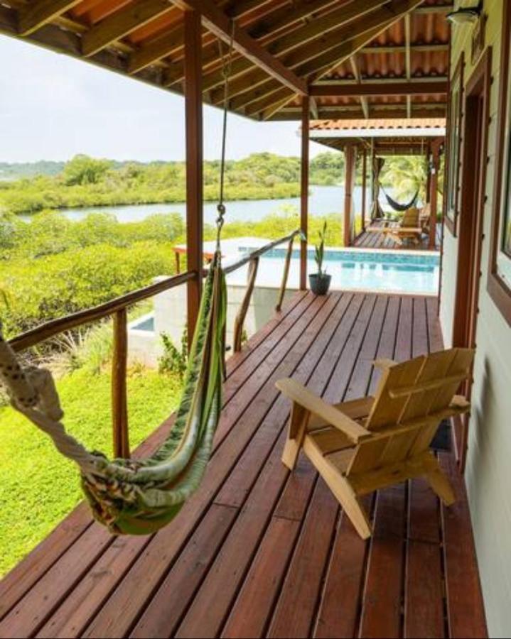 Casa Marlin Bed & Breakfast Bocas del Toro Exterior photo